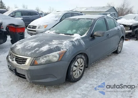 2009 Honda Accord 2.4 Lx z USA, uszkodzony, nr VIN 1HGCP26369A105043